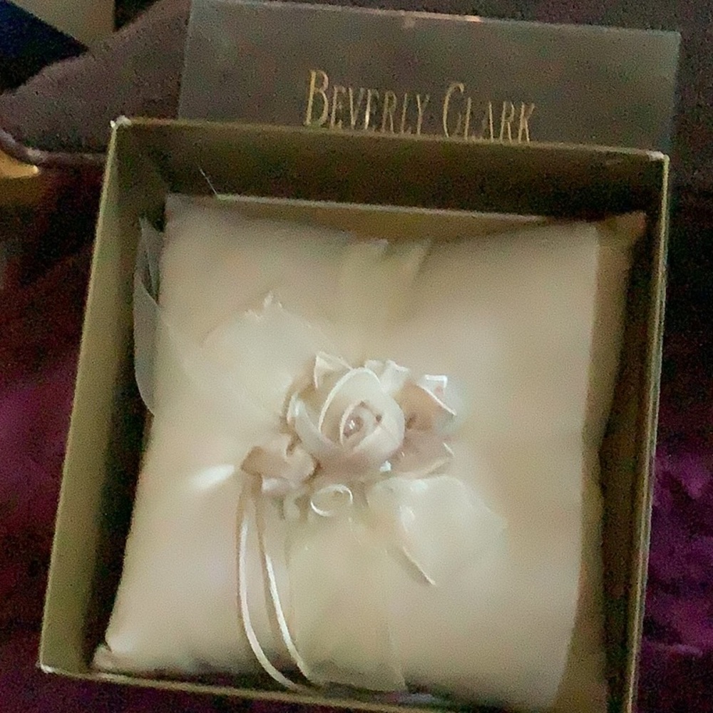 Beautiful Beverly Clark ivory ring bearer pillow never used
